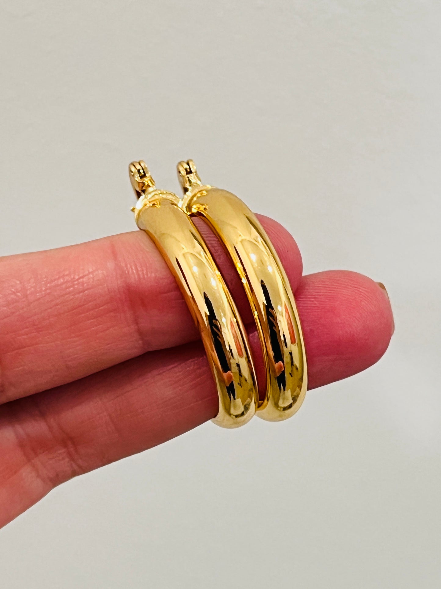 Gold Filled 30mm Hoop Earrings | 18K Gold-Filled Chunky Hoops – 5mm Wide