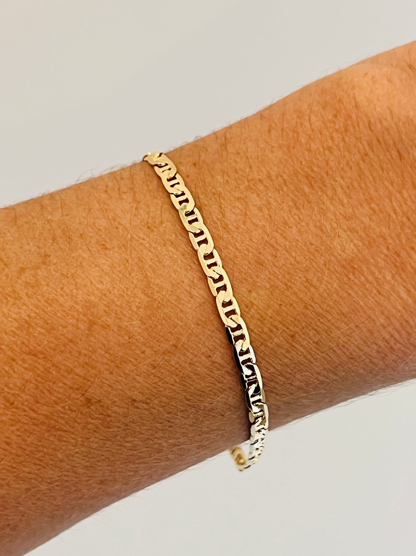Gold Filled 2.5mm Mariner Link Bracelet | Dainty Gold Chain for Everyday Wear