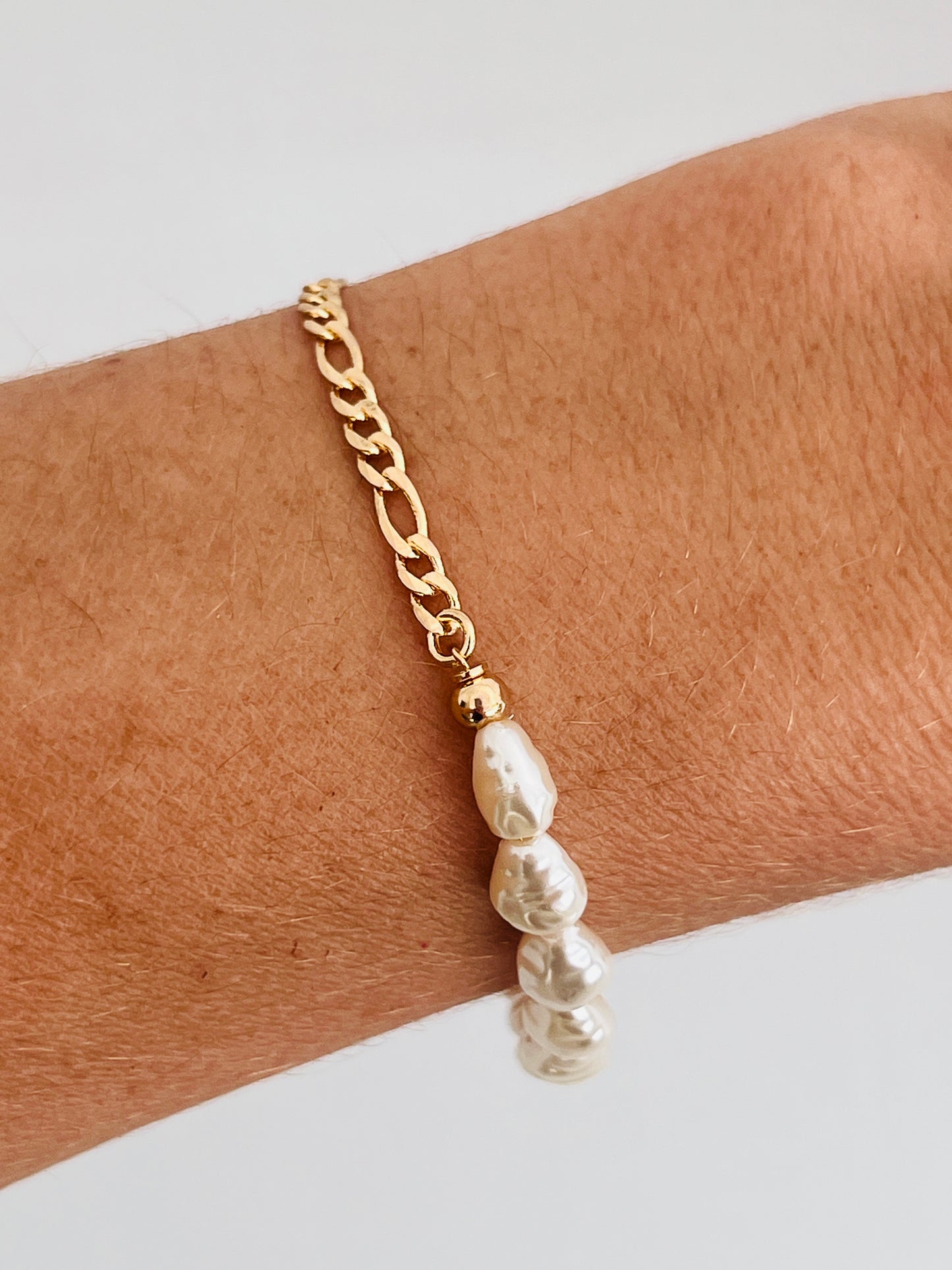Gold Filled Pearl Figaro Bracelet | 7" to 7.5" Adjustable