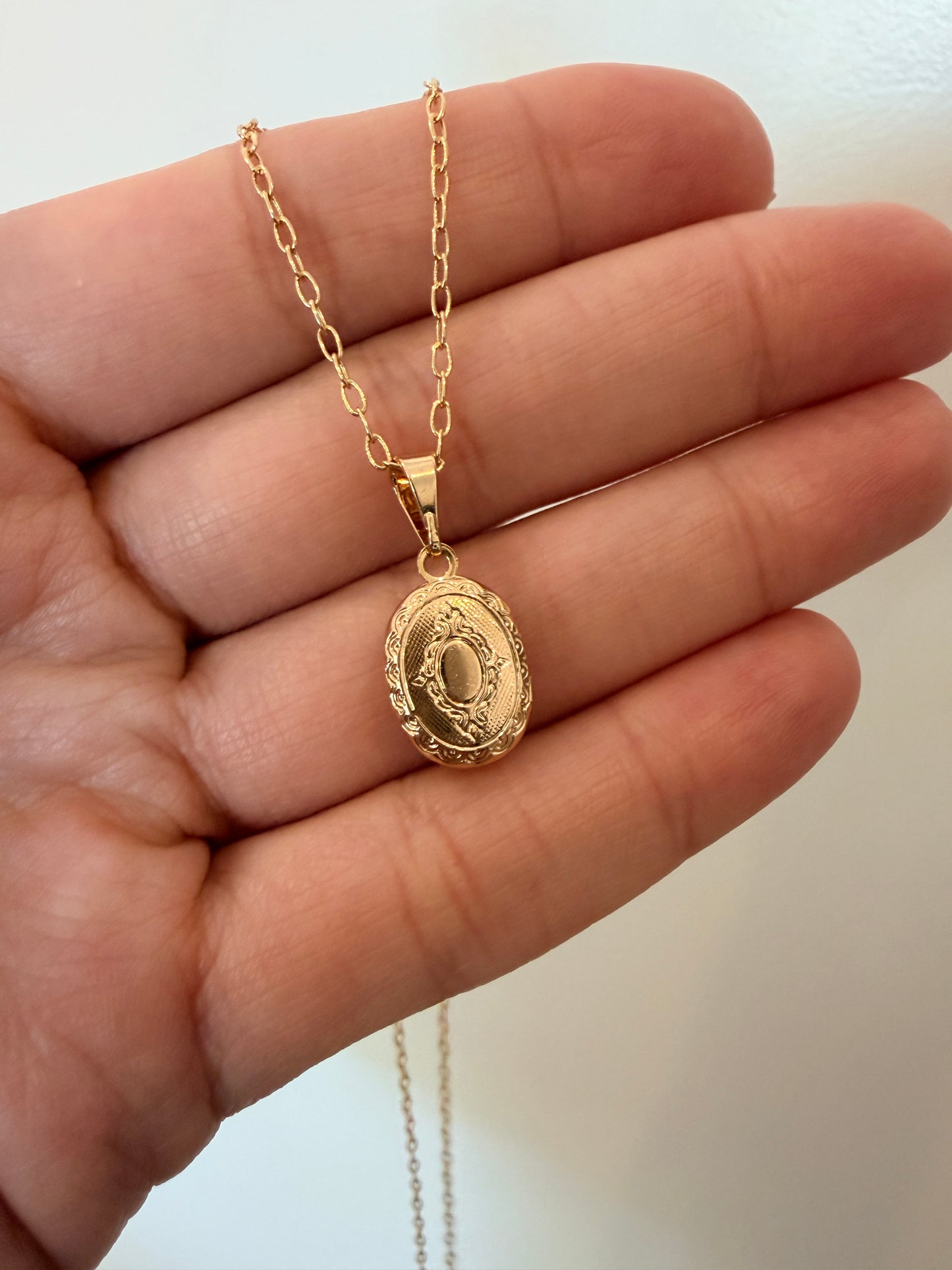 Gold Filled Mini Locket Necklace | 16" 18" | Classic Gold Keepsake