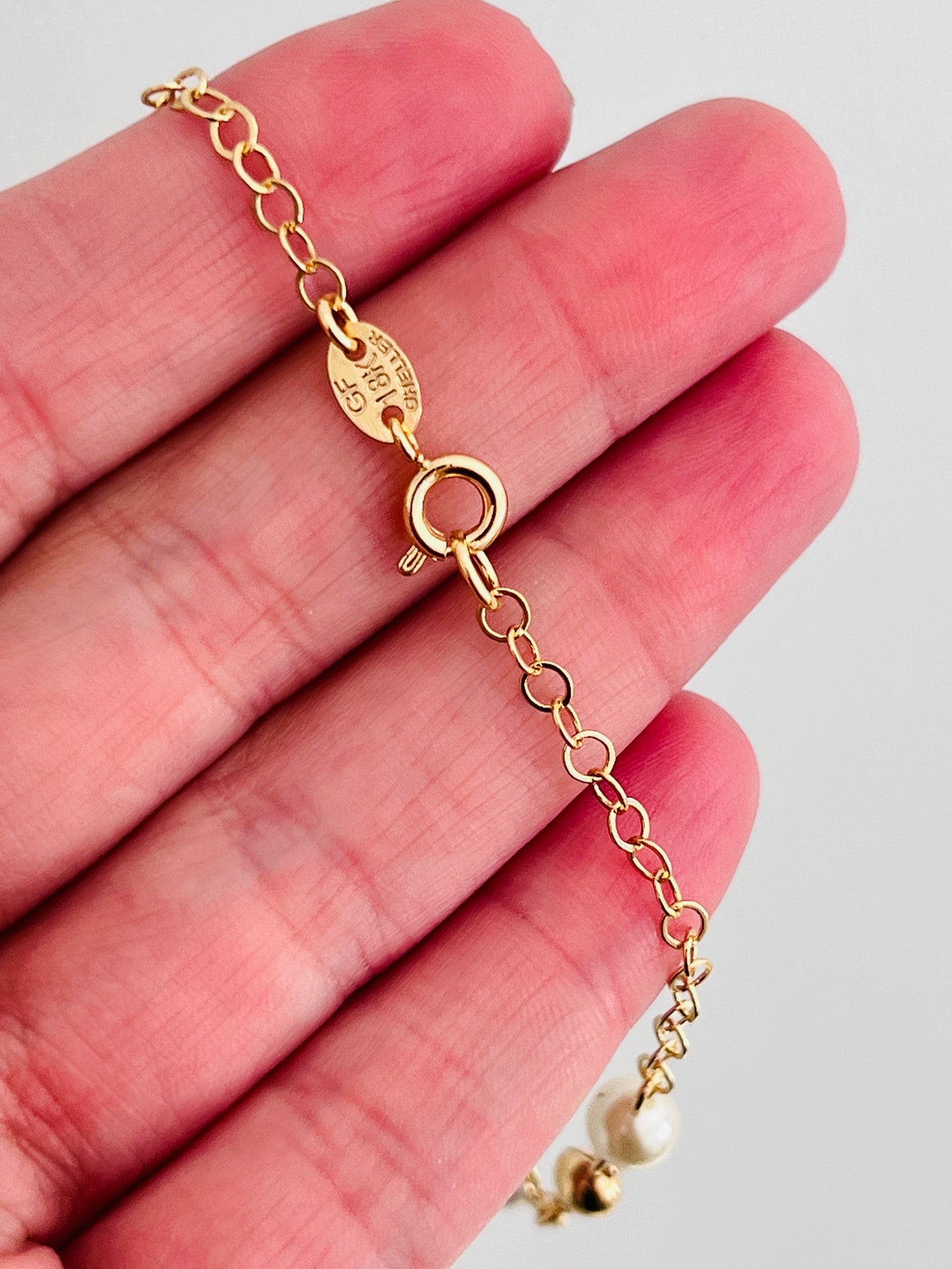 Gold Filled Puka Shell Charm Bracelet | 18kt Island Shine