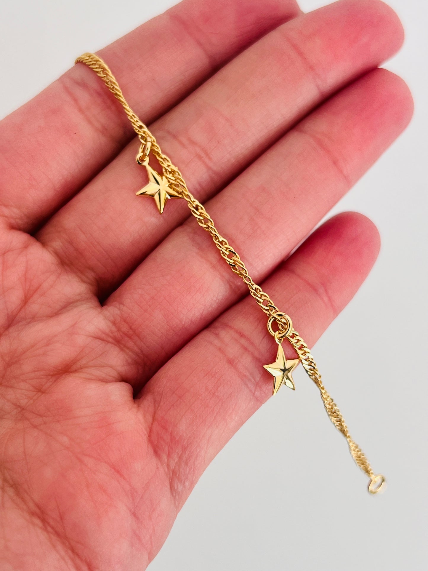 Gold Filled Singapore Chain Bracelet with Dangling Stars | Adjustable 6"–7.5"