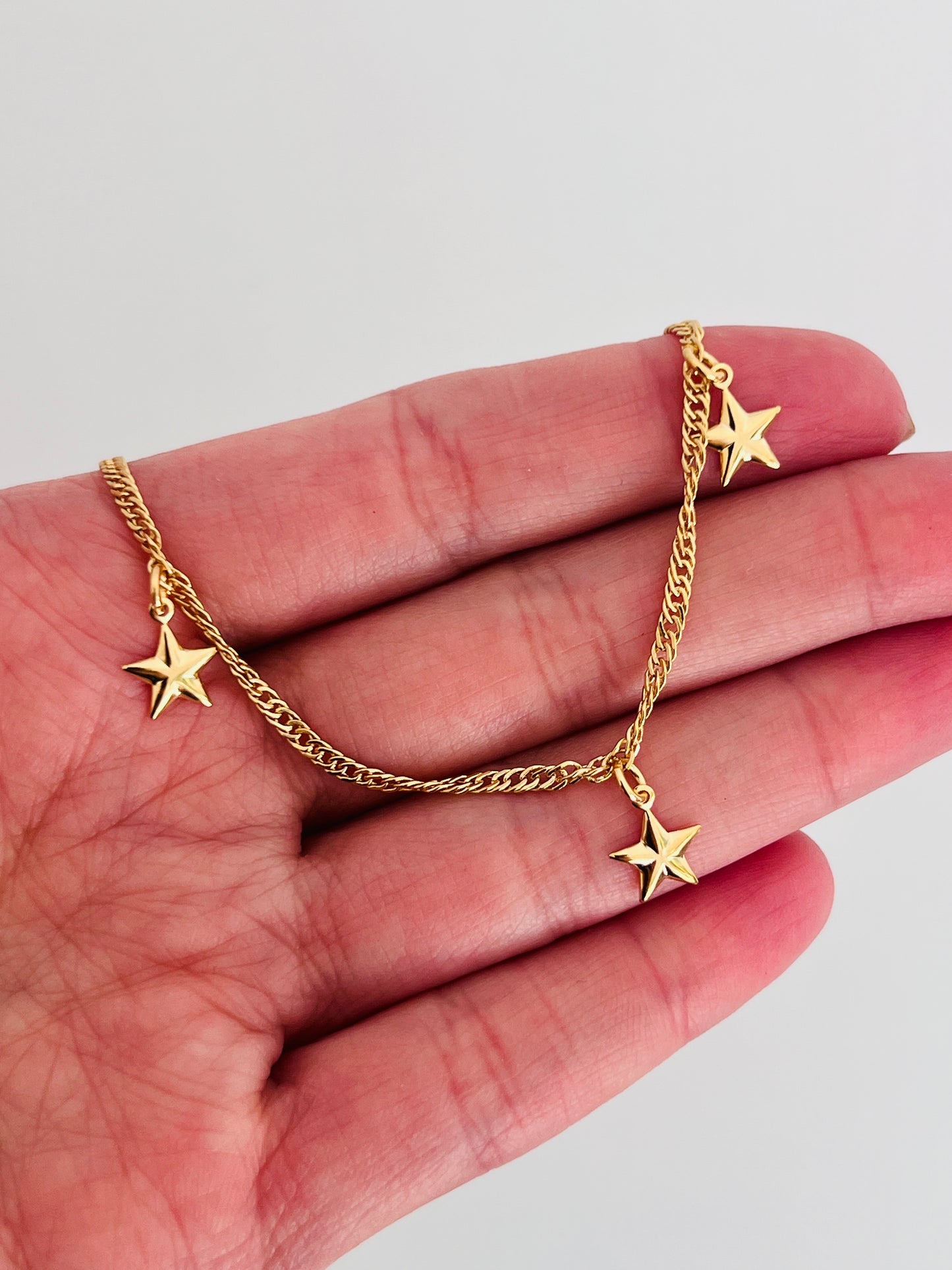 Gold Filled Singapore Chain Bracelet with Dangling Stars | Adjustable 6"–7.5"