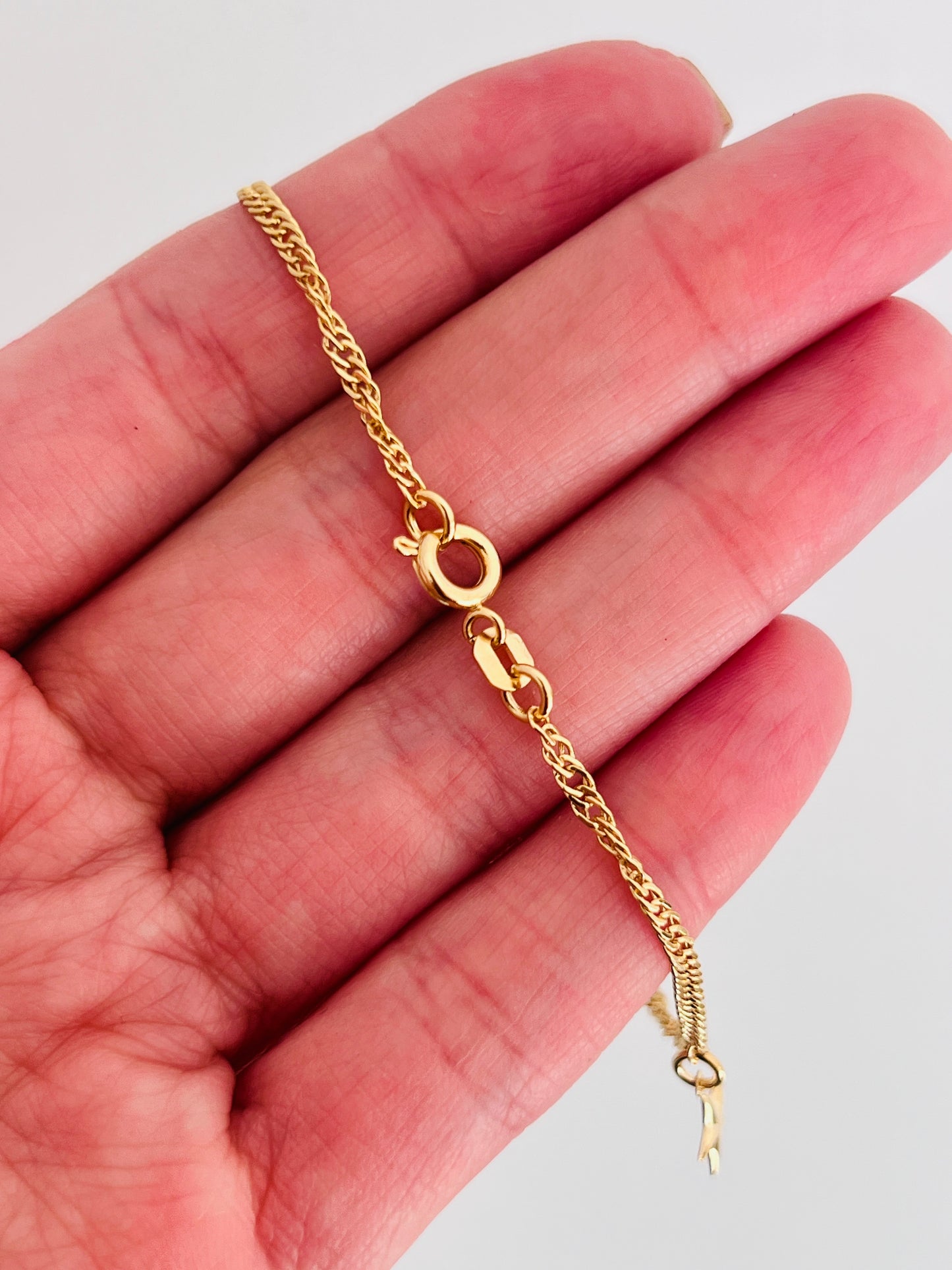 Gold Filled Singapore Chain Bracelet with Dangling Stars | Adjustable 6"–7.5"