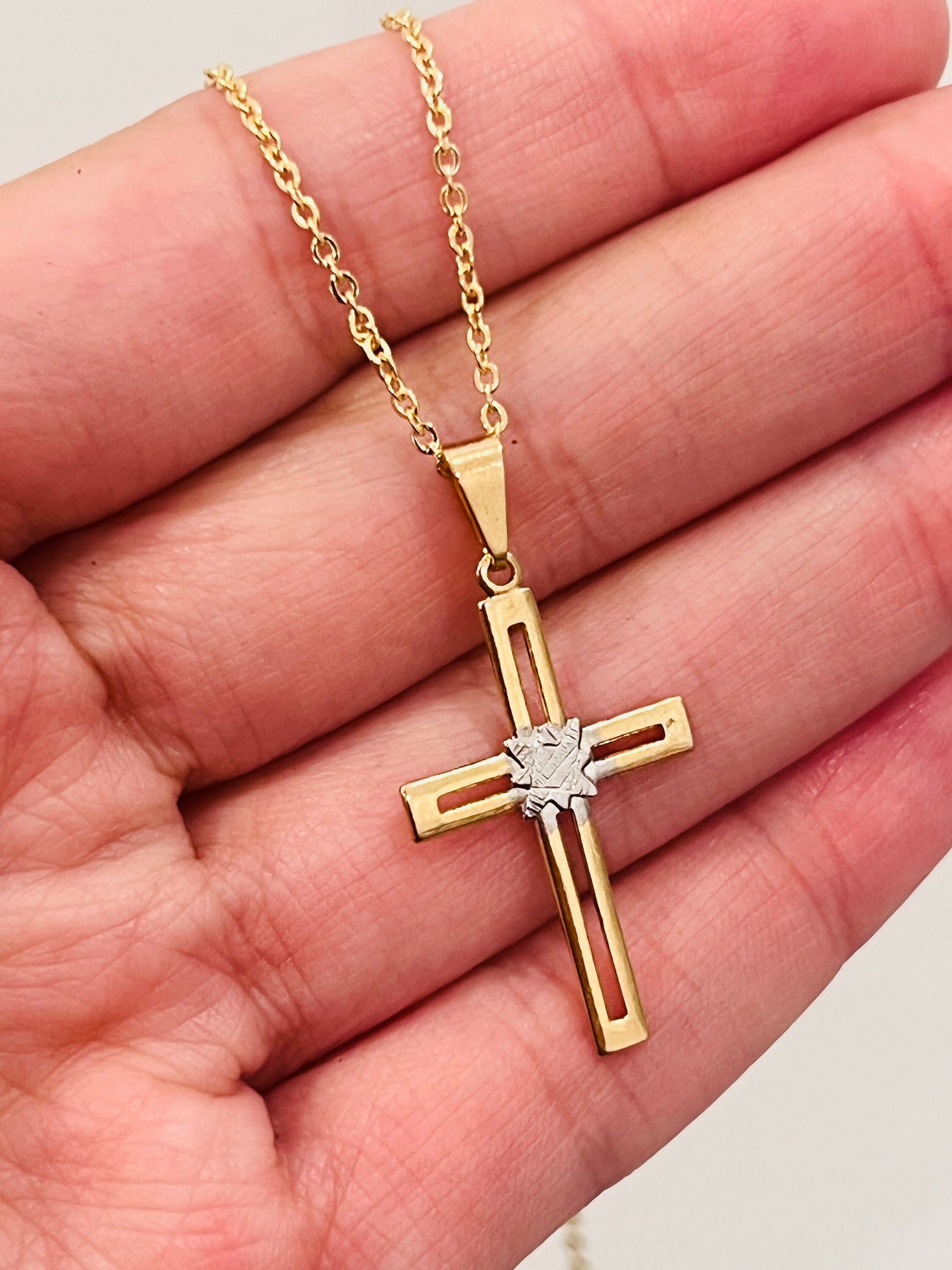 Cross Necklace,Cross Pendant with Gold Filled Chain ,Gold Filled Necklace, Delicate Necklace, Everyday Necklace, Gift for Her, Gift